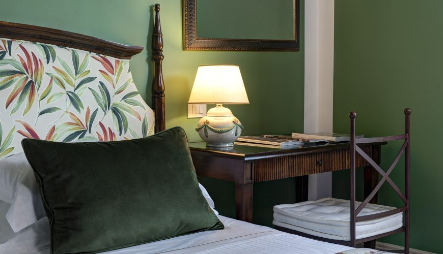 Superior country side with balcony